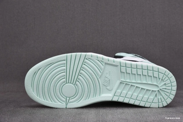 HYPE 1 Igloo High Jordan Retro 861428-100 0706